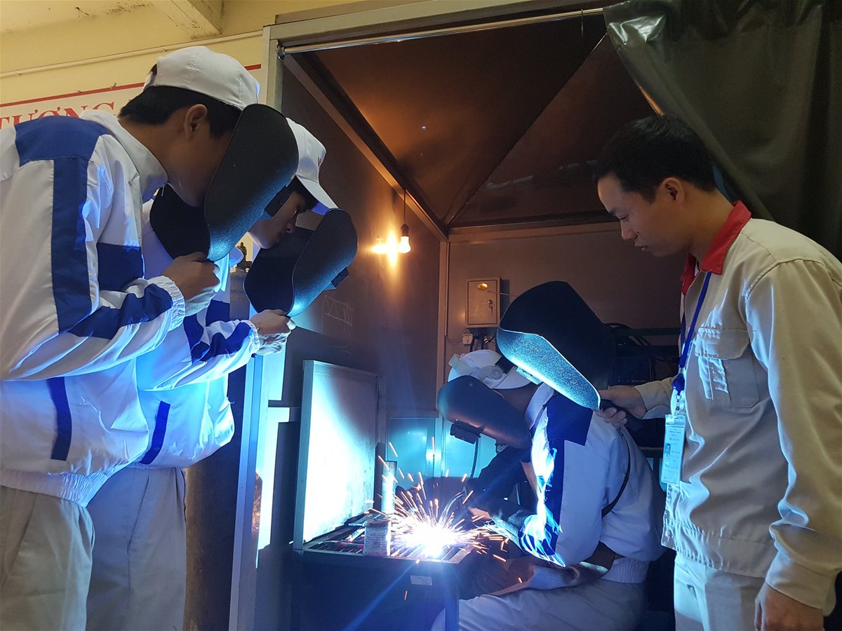 育成就労と技能実習の違い|溶接作業の様子